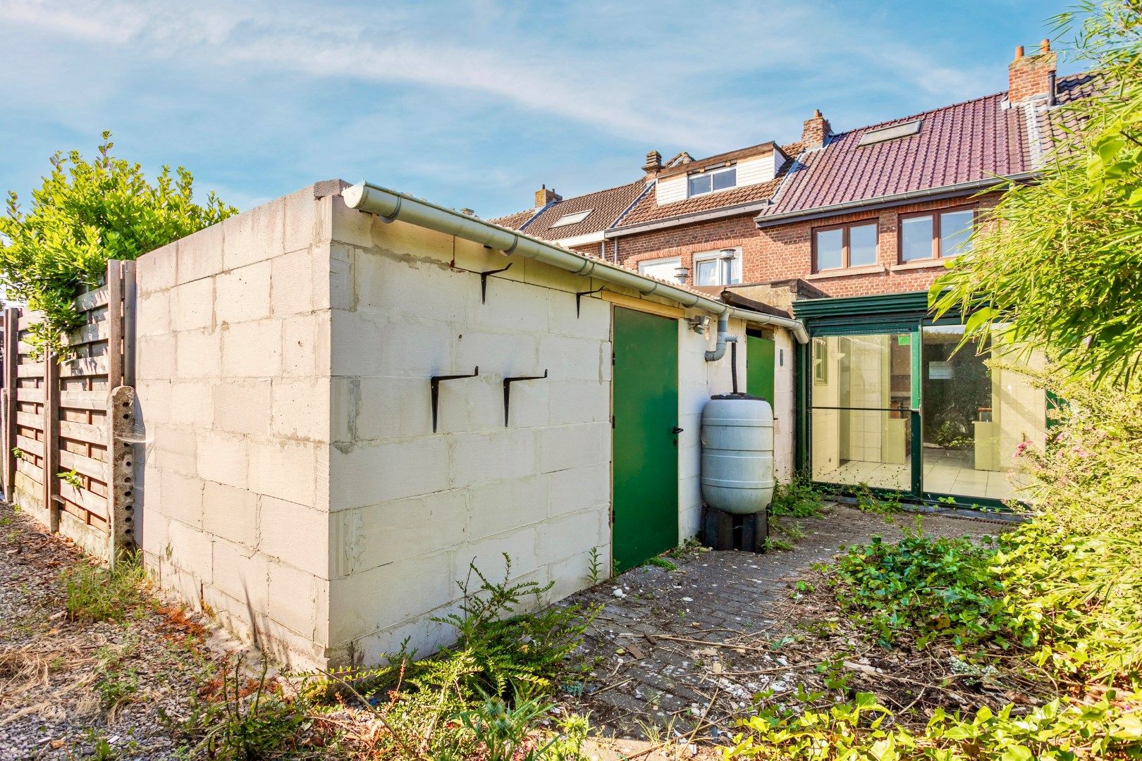 Te renoveren woning met 3 slpk  foto 12