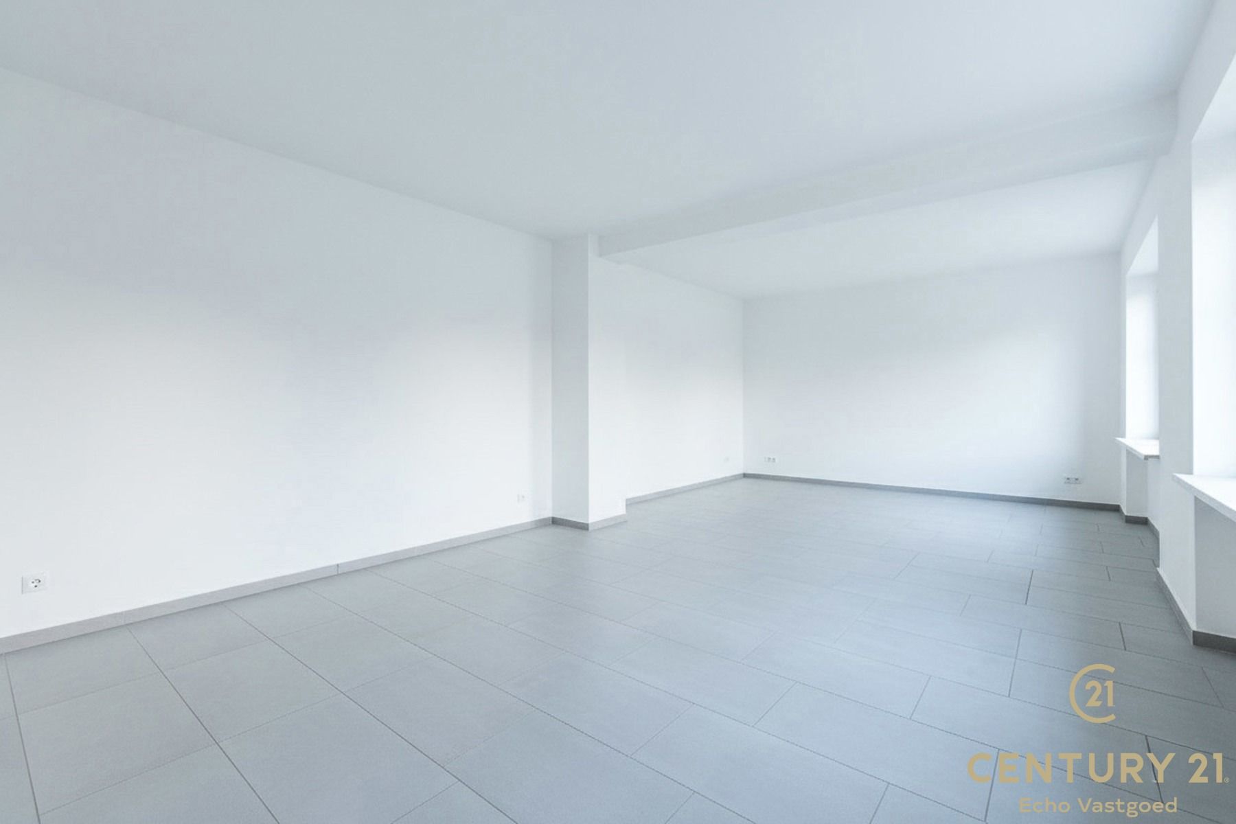 Perfect gelegen renovatieproject –  klaar voor heropbouw! foto 6