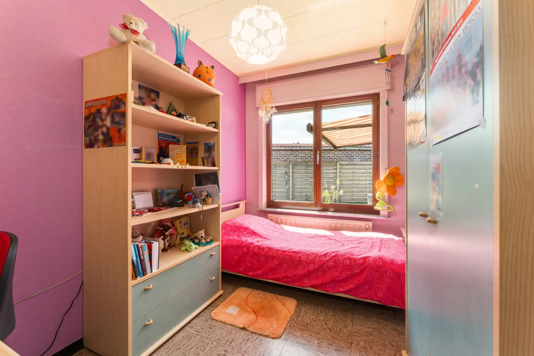 Ruime woning met loods foto 15