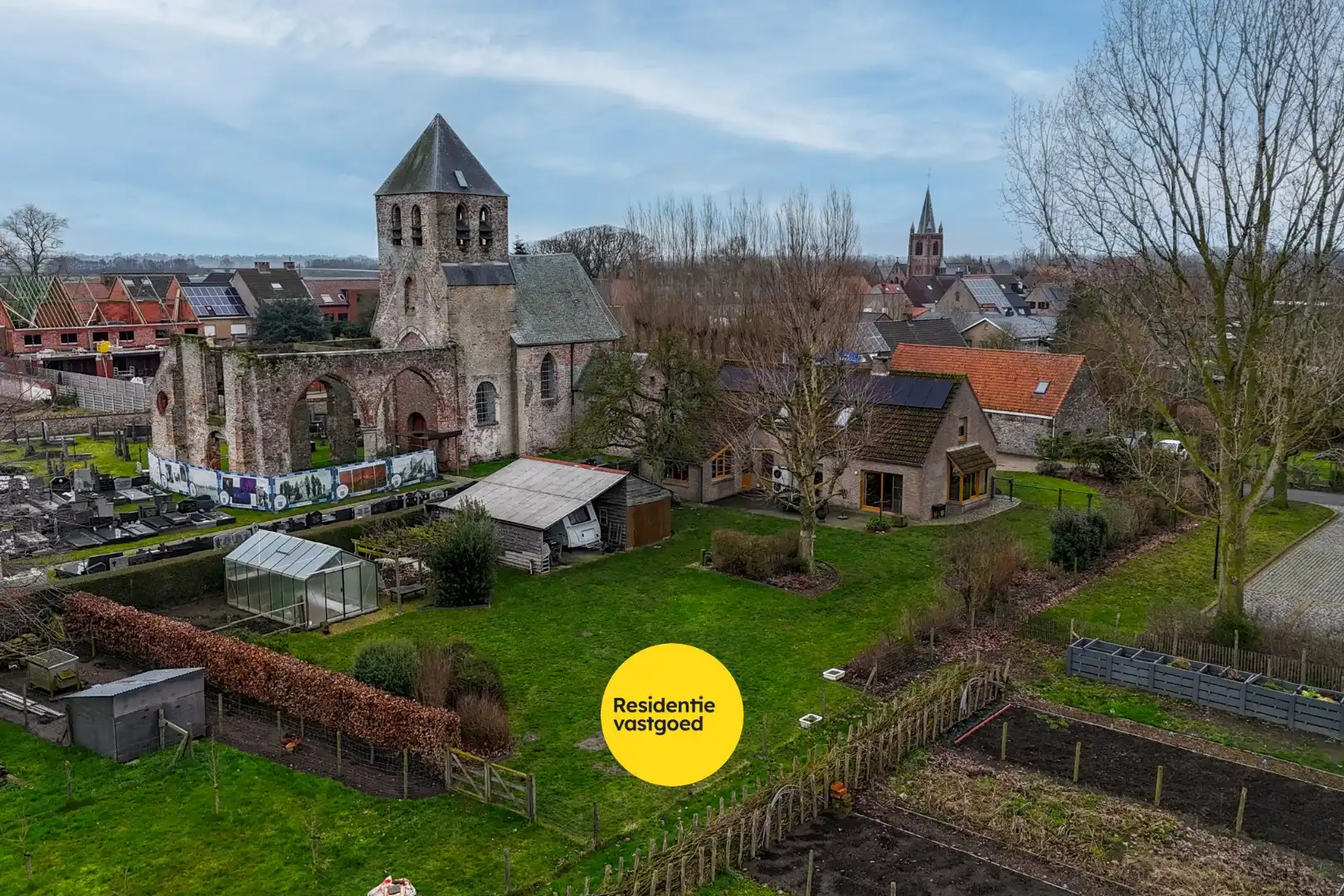 Rustig en groen wonen naast historisch erfgoed – Ruime alleenstaande woning in Ettelgem foto 2