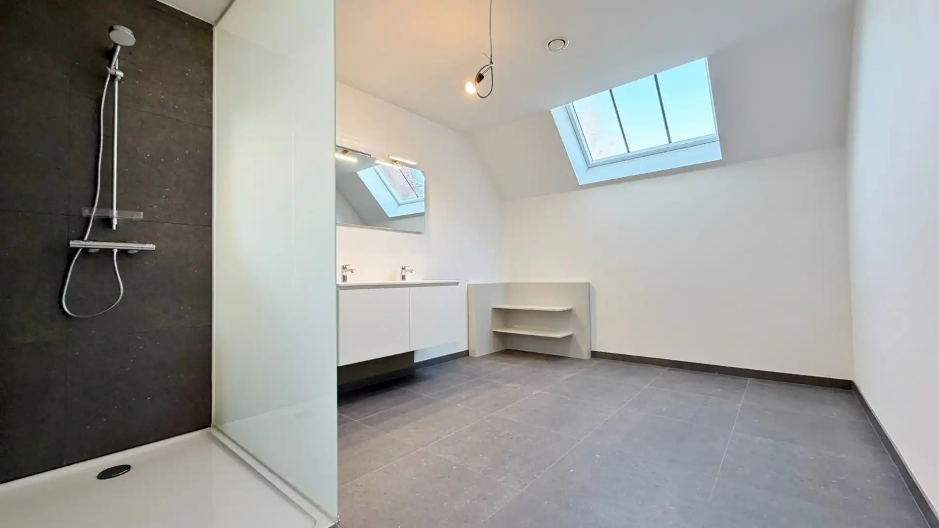 Prachtige nieuwbouwwoning in pastoriestijl met landelijk zicht foto 15