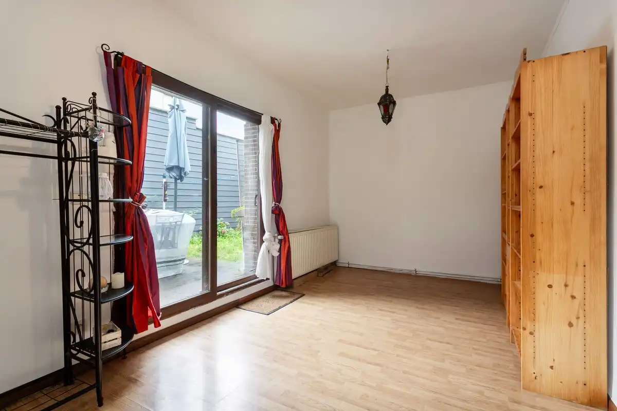 Charmante en rustig gelegen 3-gevel woning met tuin foto 4