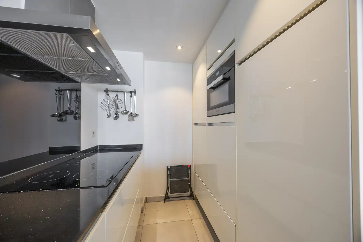 Prachtig gerenoveerd appartement in gerenoveerd gebouw met frontaal zeezicht! foto 13