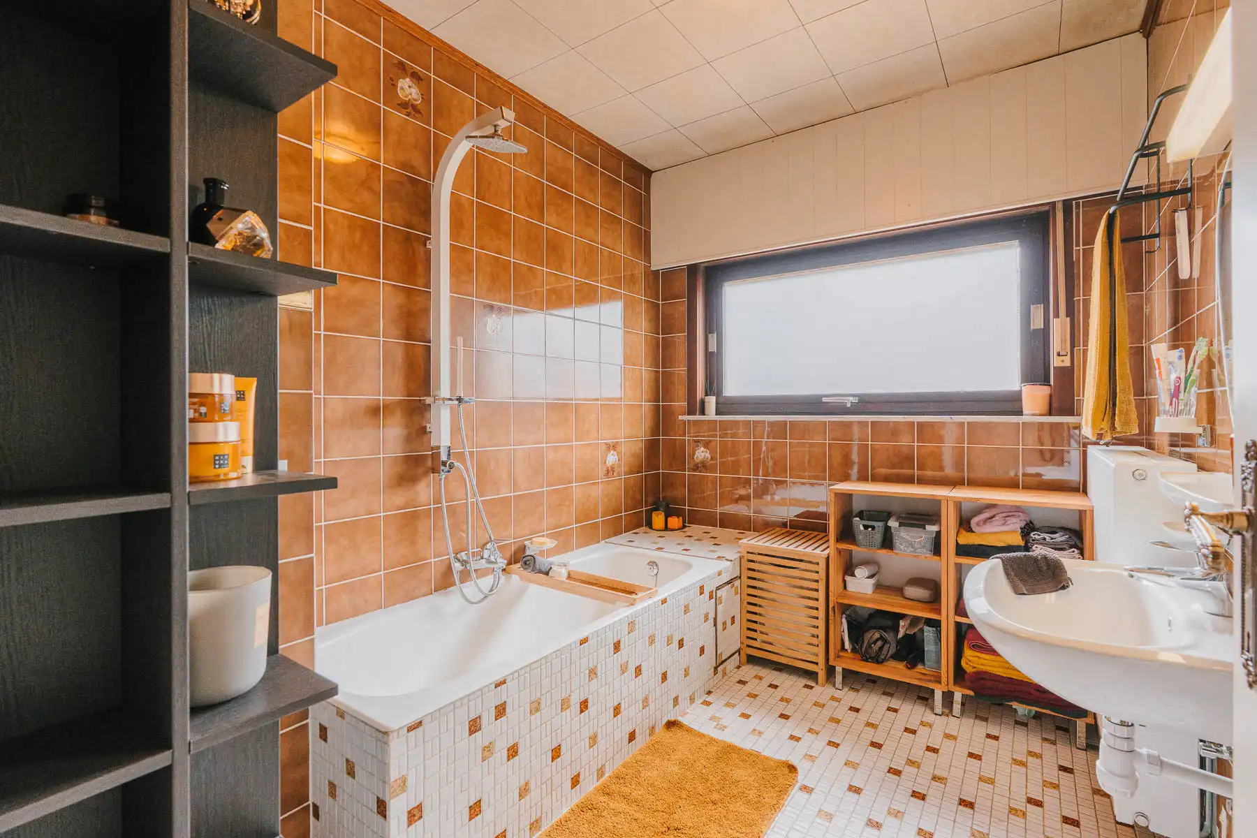Vrijstaande, karaktervolle woning met prachtige tuin foto 9