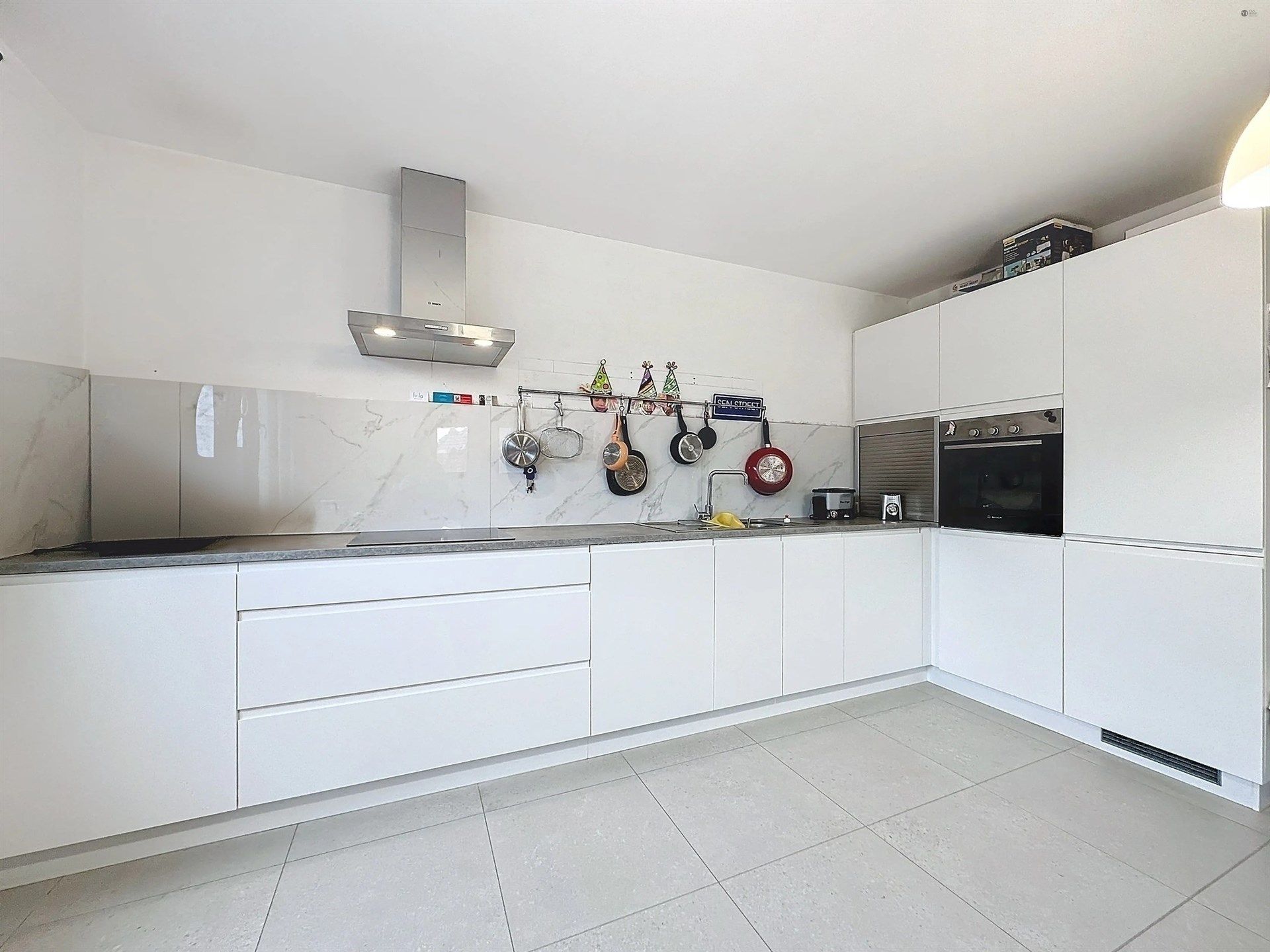 Energiezuinig en recent 3slaapkamerappartement met 2 terrassen in Sint-Niklaas foto 2