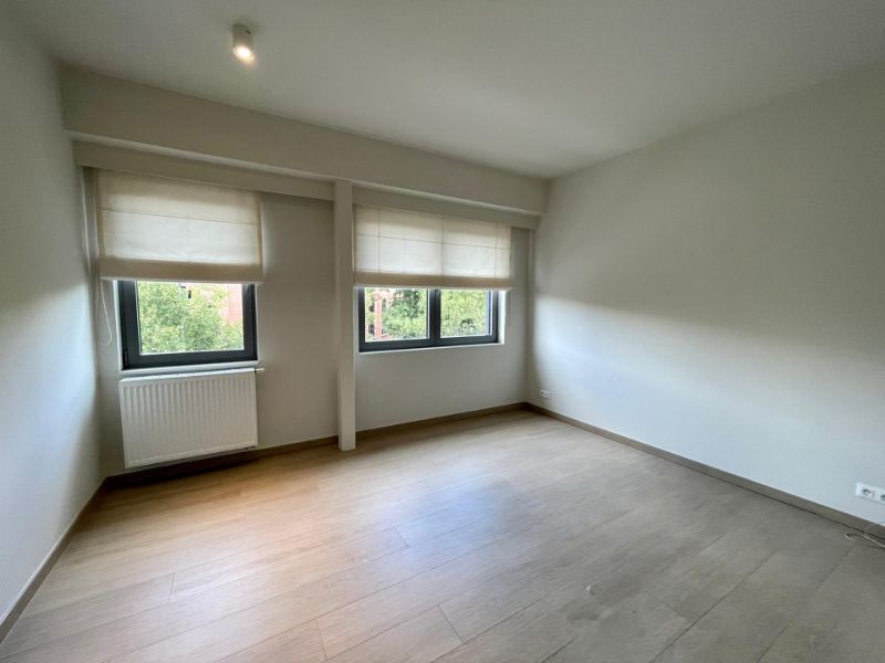 Luxueus, ruim appartement met 2 slaapkamers op toplocatie in het centrum van Brasschaat! foto 11