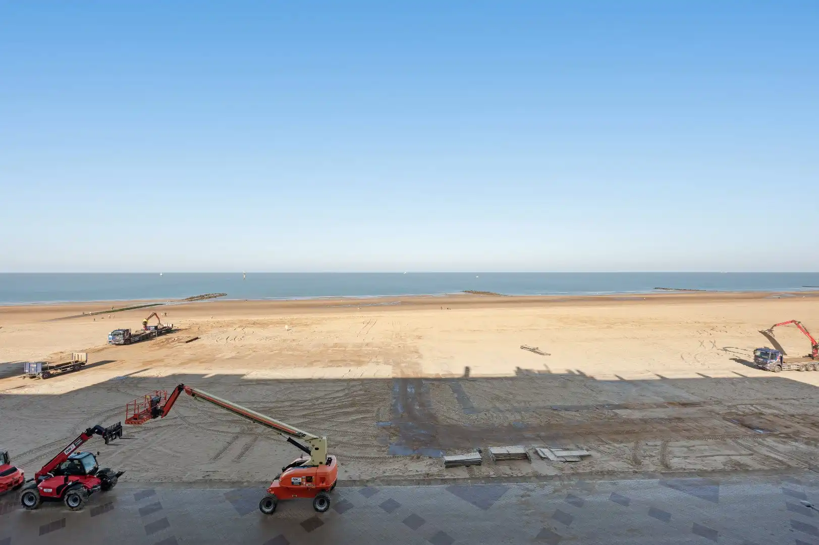 Luxueus gerenoveerd 3 slaapkamer appartement met frontaal zeezicht, nabij het Albertplein.  foto 26