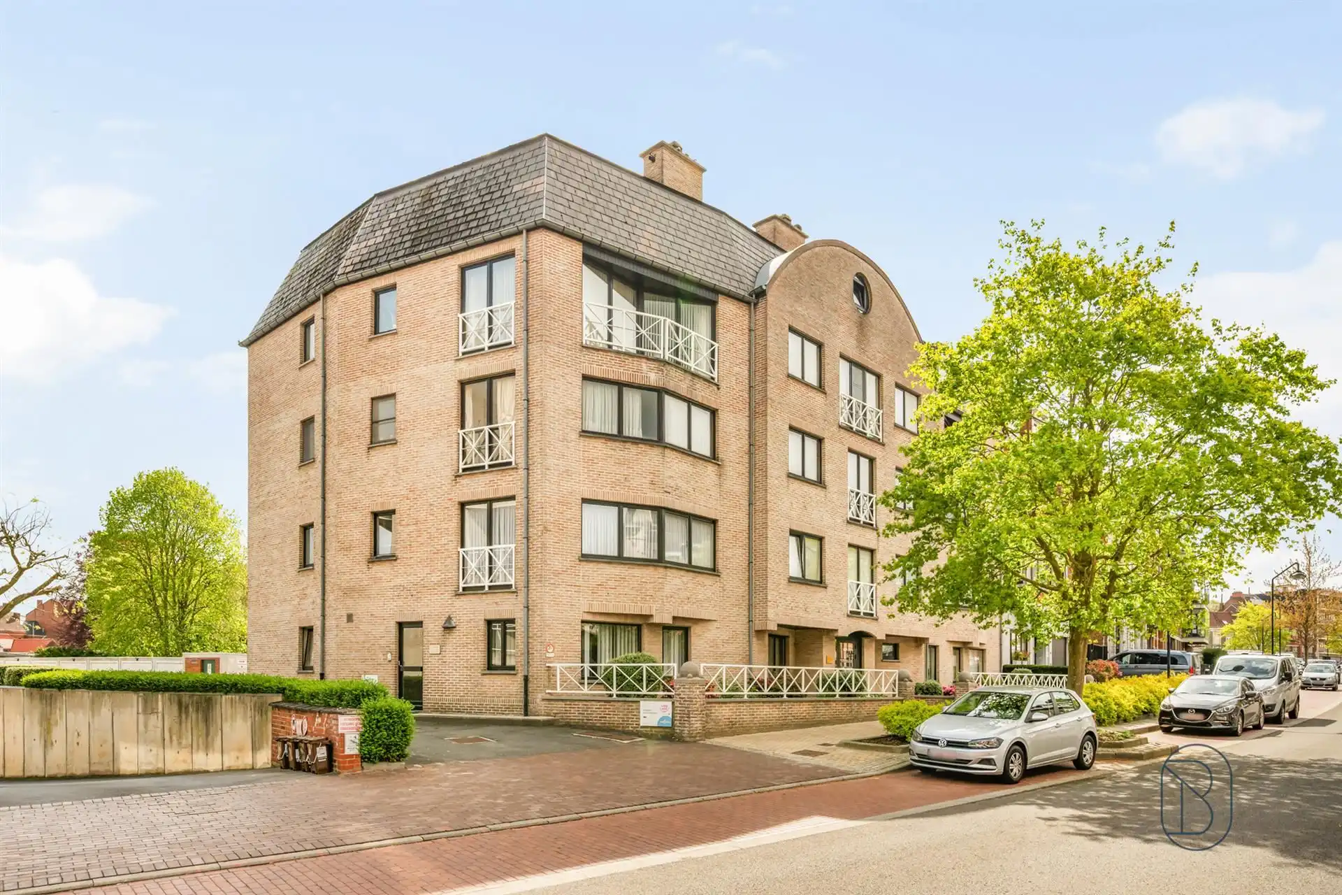 TOPgelegen leuk groot appartement met 2 slk en terras foto 6