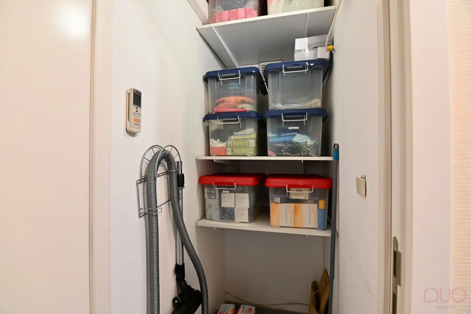 Instapklare halfopen bebouwing met drie slaapkamers, voorzien van alle moderne uitrustingen foto 19