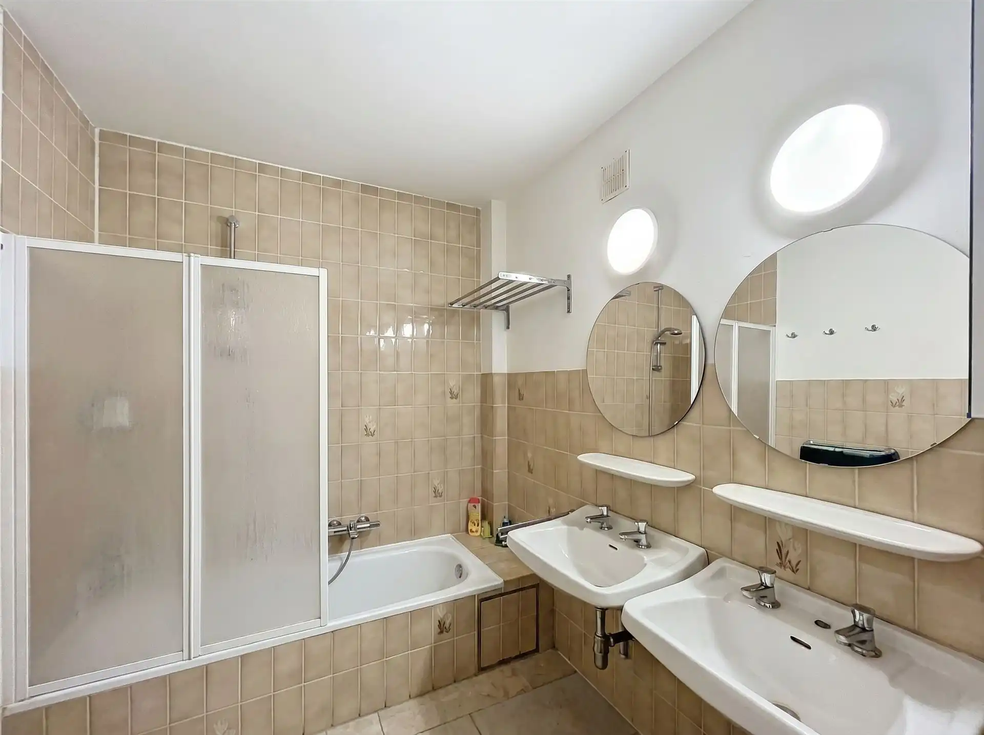 Gezellig 2 slaapkamer appartement foto 9