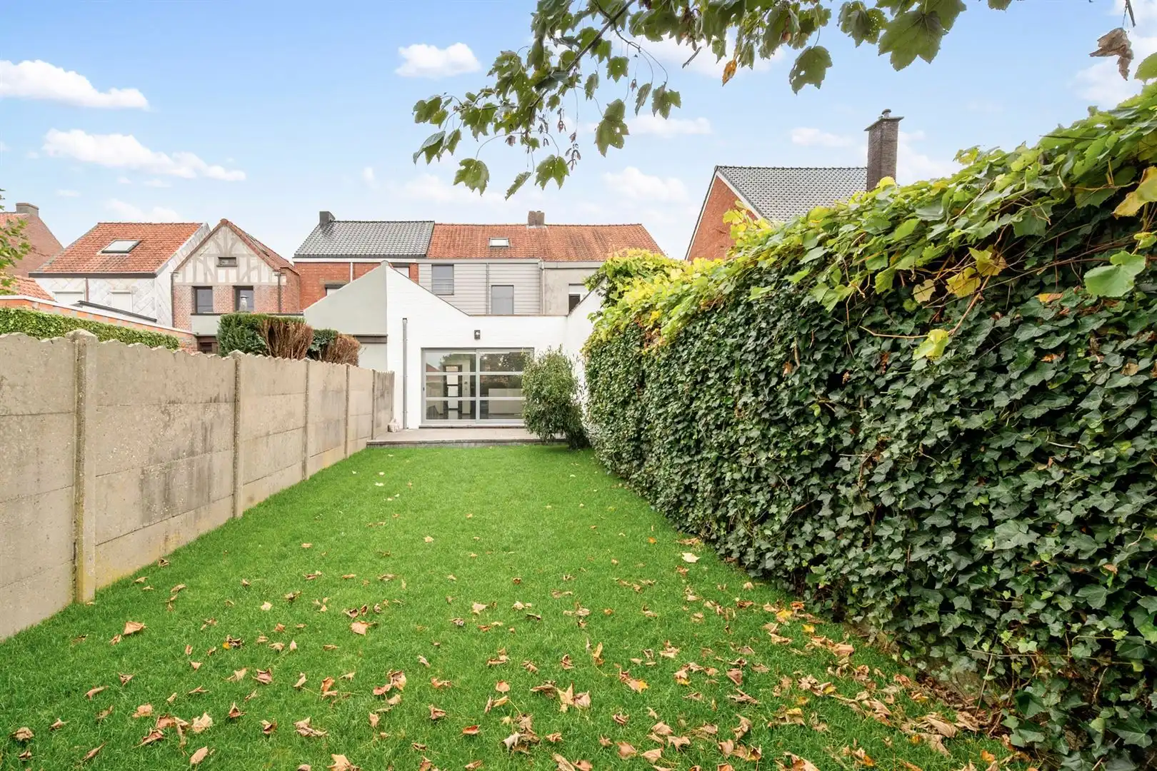 CHARMANTE  WONING MET 3 SLAAPKAMERS EN TUIN foto 12