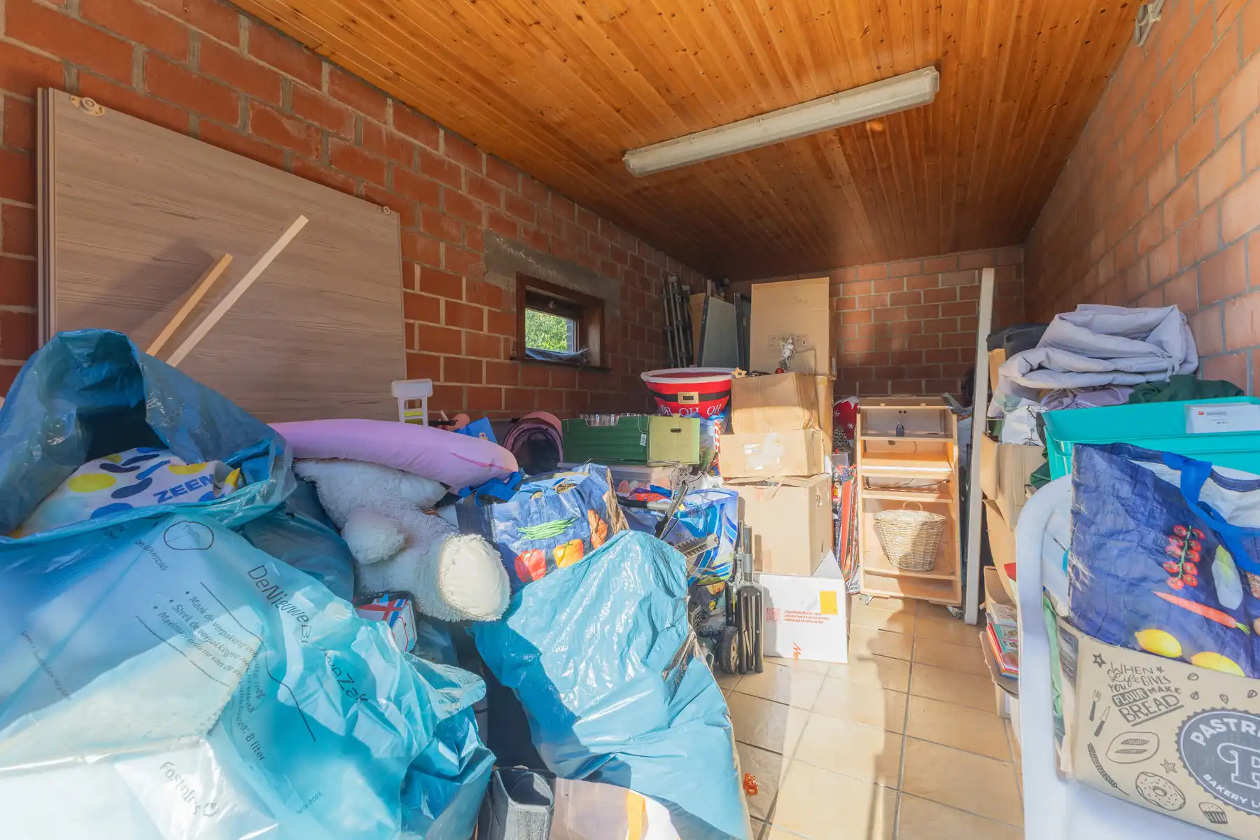 Villa met 4 slaapkamers, grote tuin en garage foto 27