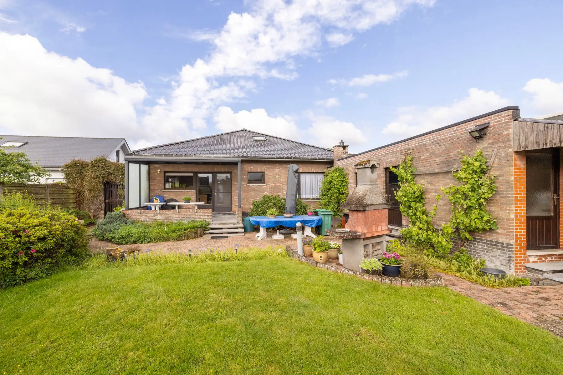 Onderhouden laagbouwwoning met 3slpk, garage en tuin foto 17