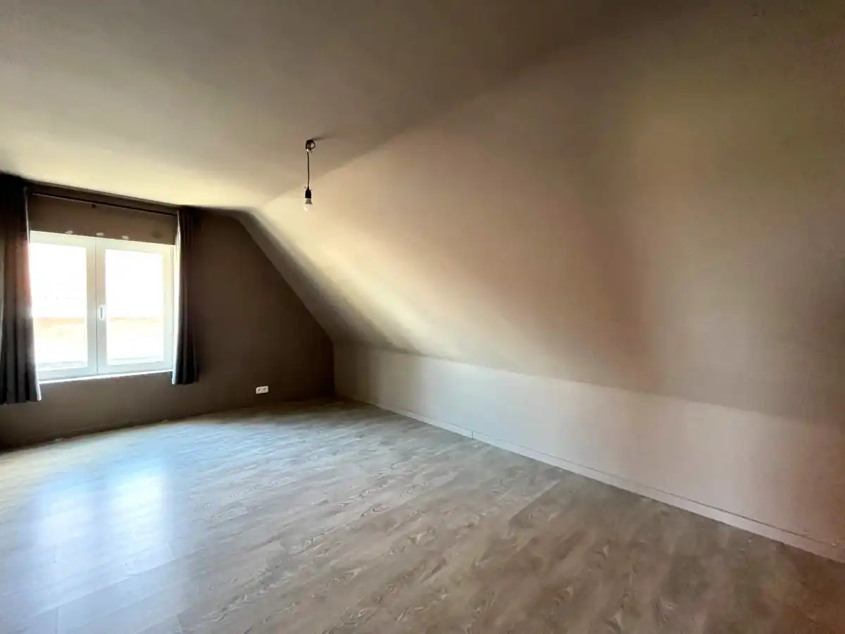 Ledegem – Instapklare gezinswoning met loods van 378 m² foto 6