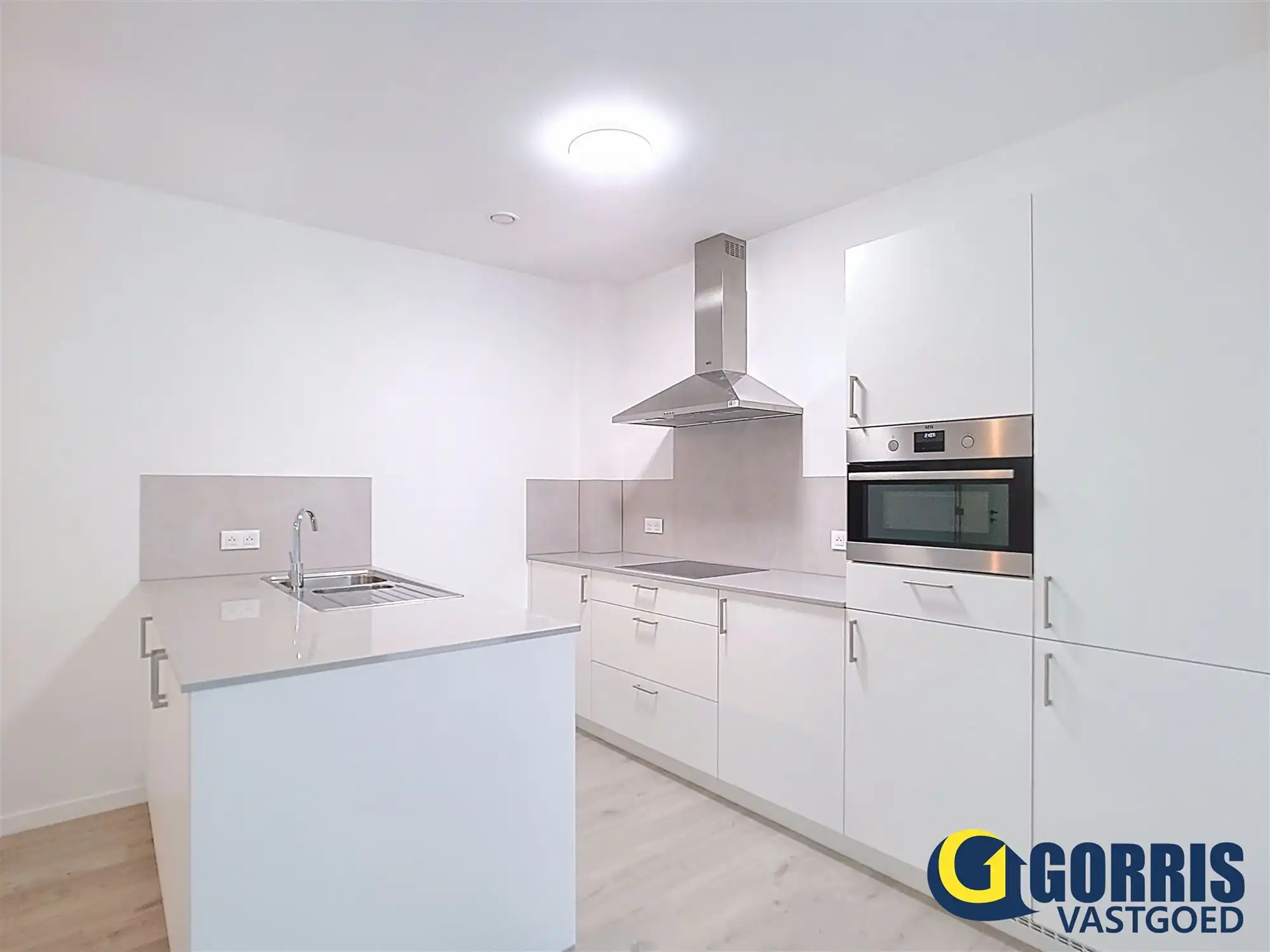 Rustig gelegen gelijkvloers nieuwbouwappartement met 2 slaapkamers. foto 3