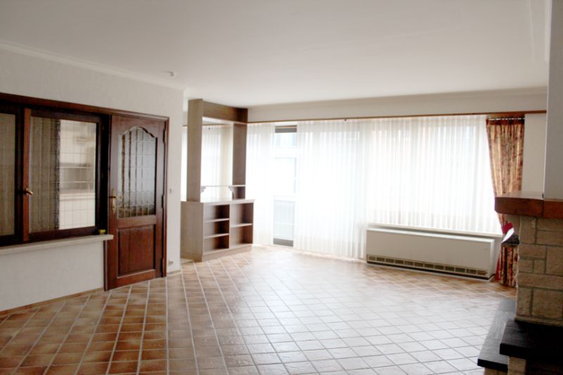 Centraal gelegen 2-slaapkamer appartement met terras foto 2