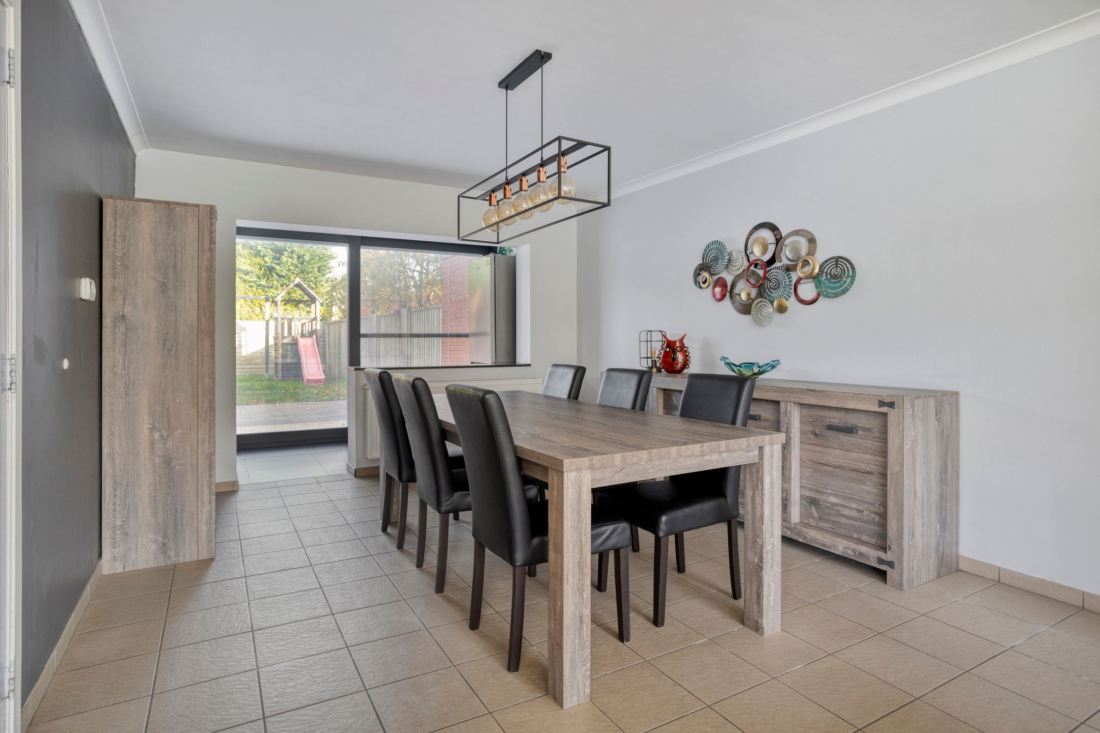 Halfopen bebouwing op uitstekende locatie foto 7