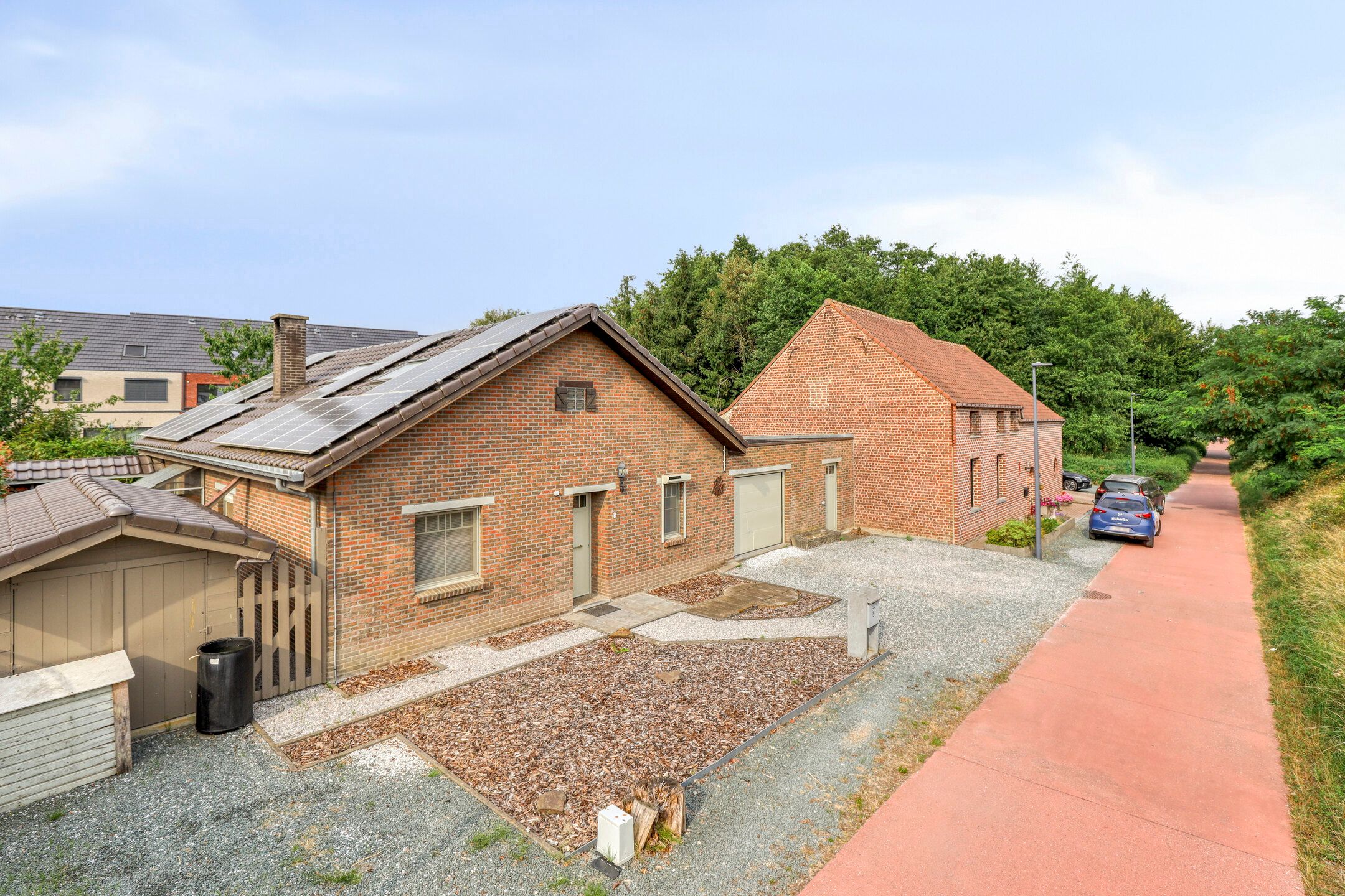 Instapklare woning te Asse! foto 2