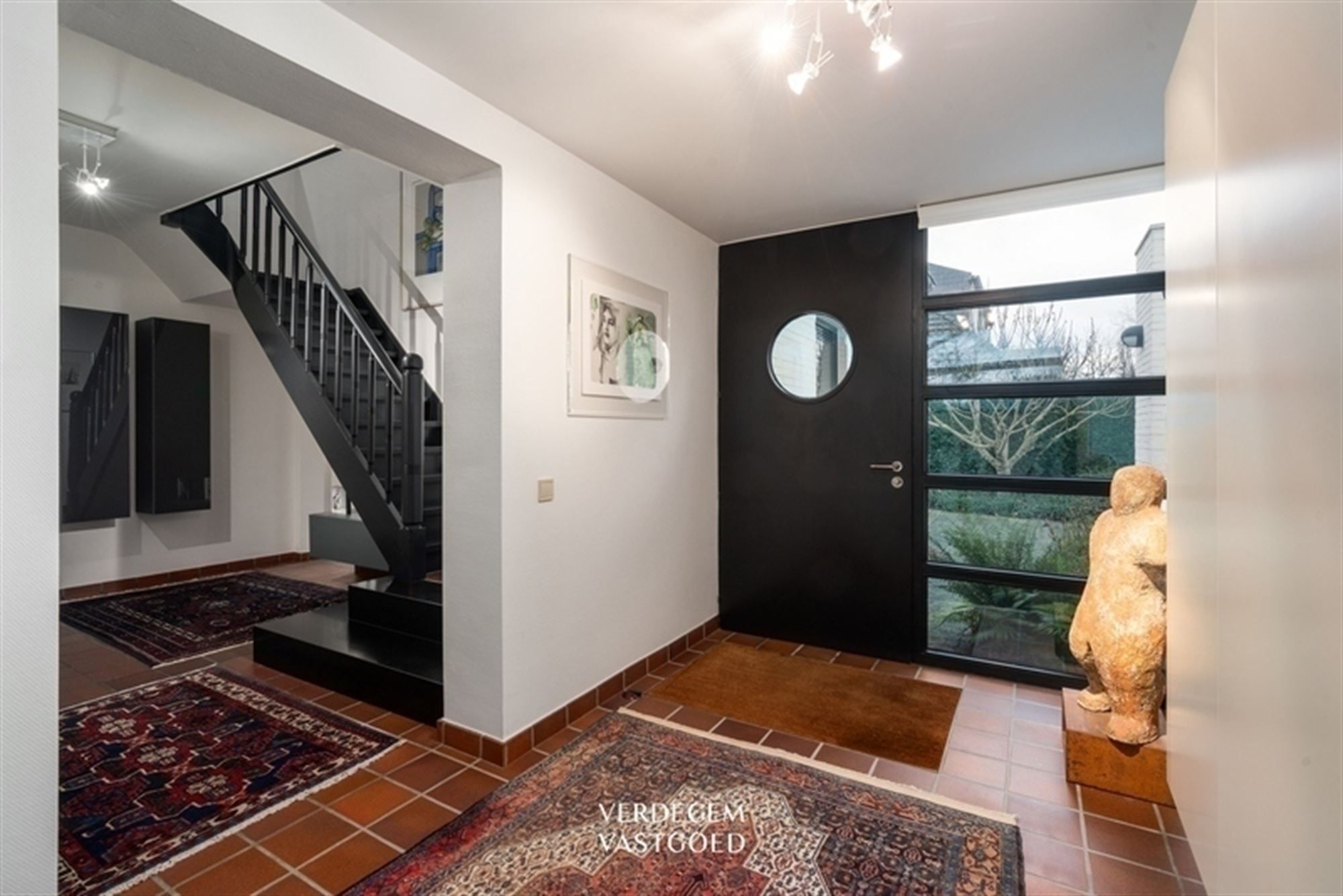 Architectenvilla met aparte studio en Wase zichten foto {{pictureIndex}}