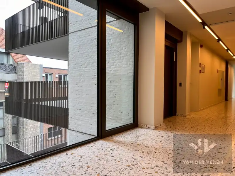 LUXUEUS AFGEWERKT NIEUWBOUWAPP MET RIANT TERRAS foto 24