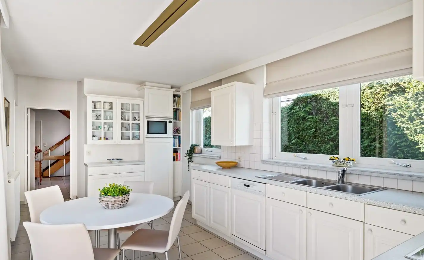 IN OPTIE !! Lichtrijke en instapklare HOB met ruimte om verder te groeien? Ontdek deze oerdegelijke lichtrijke woning tussen Vriesdonk en het centrum van Brasschaat ! foto 10