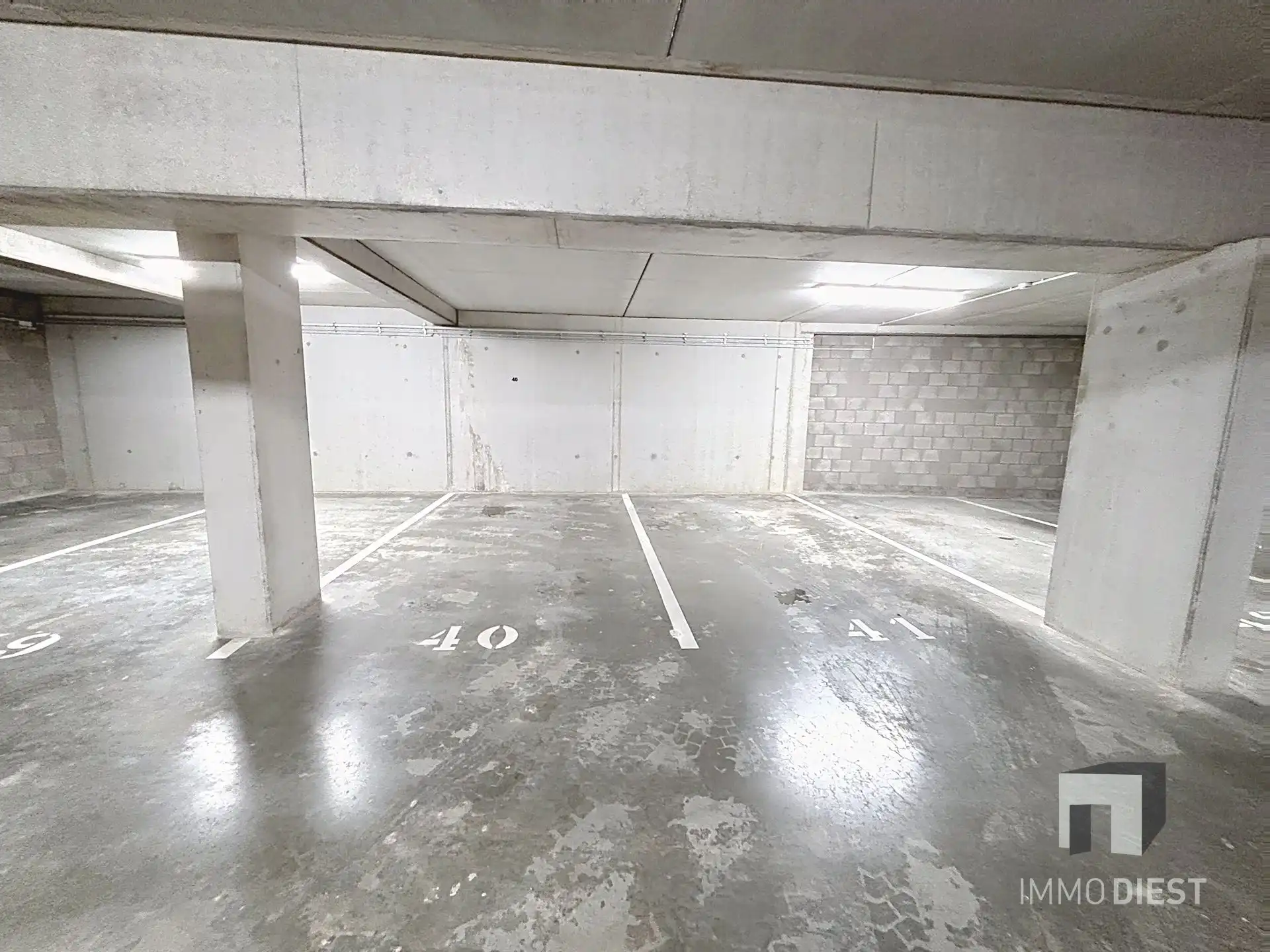 Gelijkvloers appartement met 2 slaapkamers. foto 25