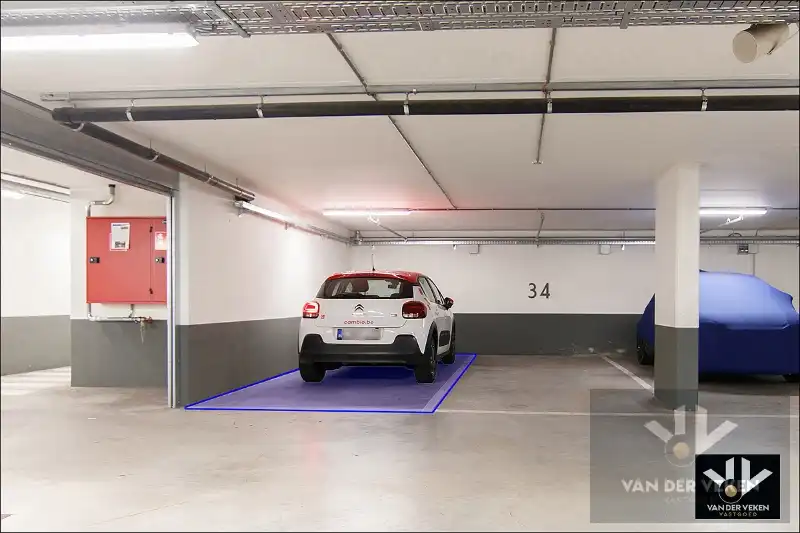 Lichtrijke studio met loftgevoel en terras op een Top locatie foto 10