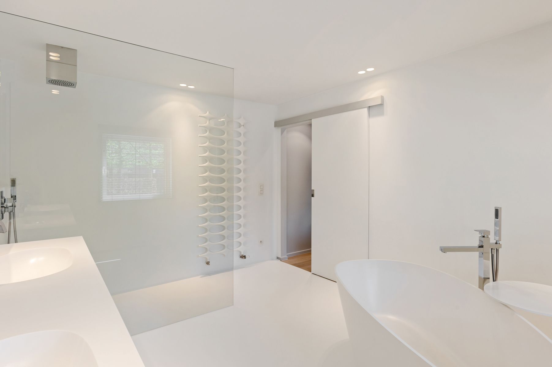 Luxueuze gelijkvloerse villa met zwemvijver op ca. 898 m². foto 19