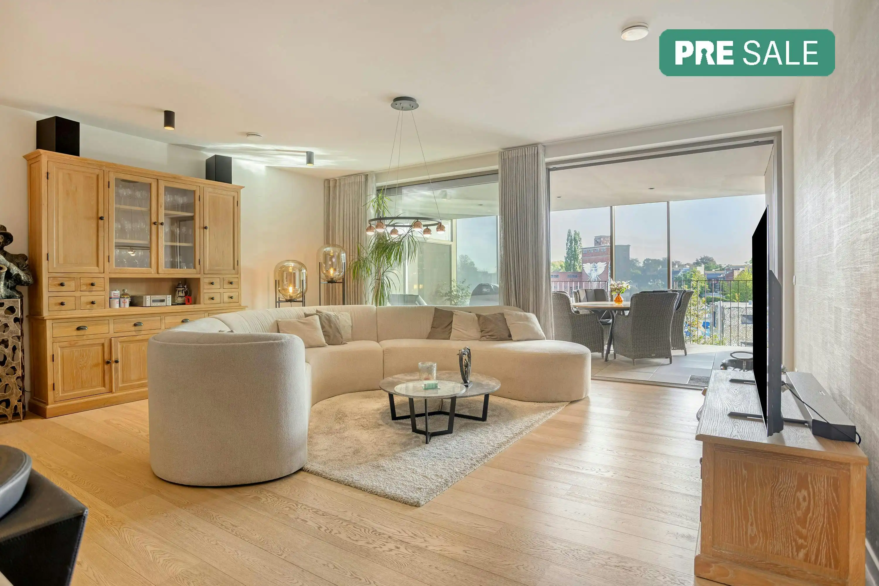 Luxueus appartement in Quartier Bleu te Hasselt foto {{pictureIndex}}