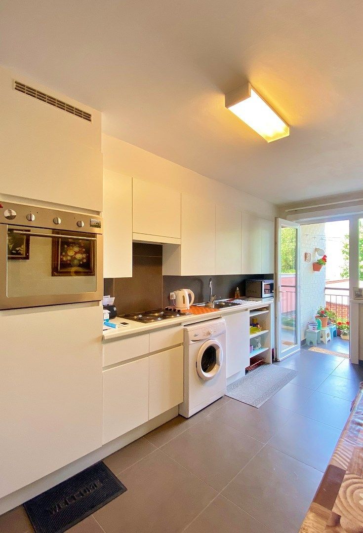 Ruim lichtrijk appartement met 3 slaapkamers, terras en garagebox foto 4