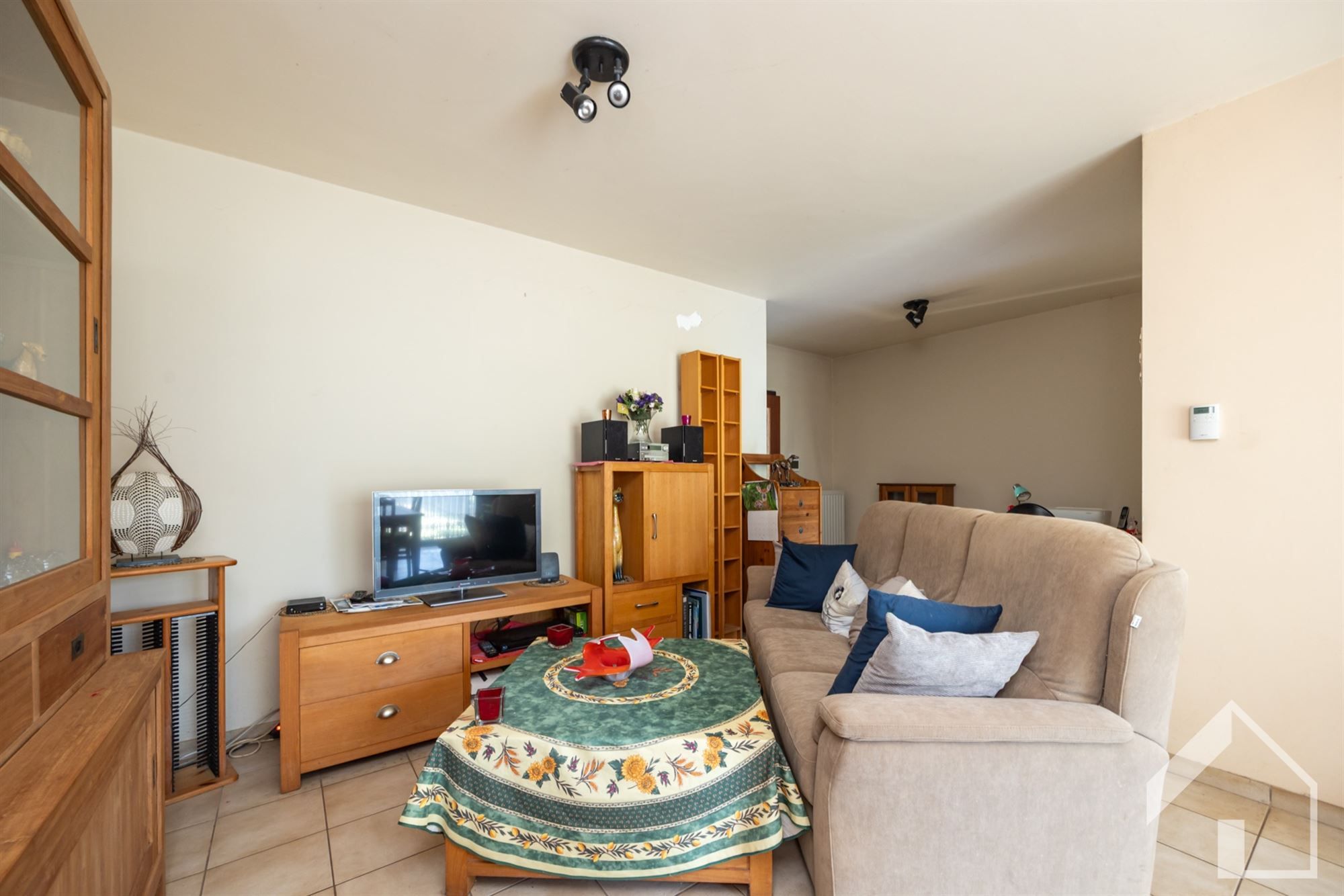 Te renoveren woning op toplocatie! foto 6