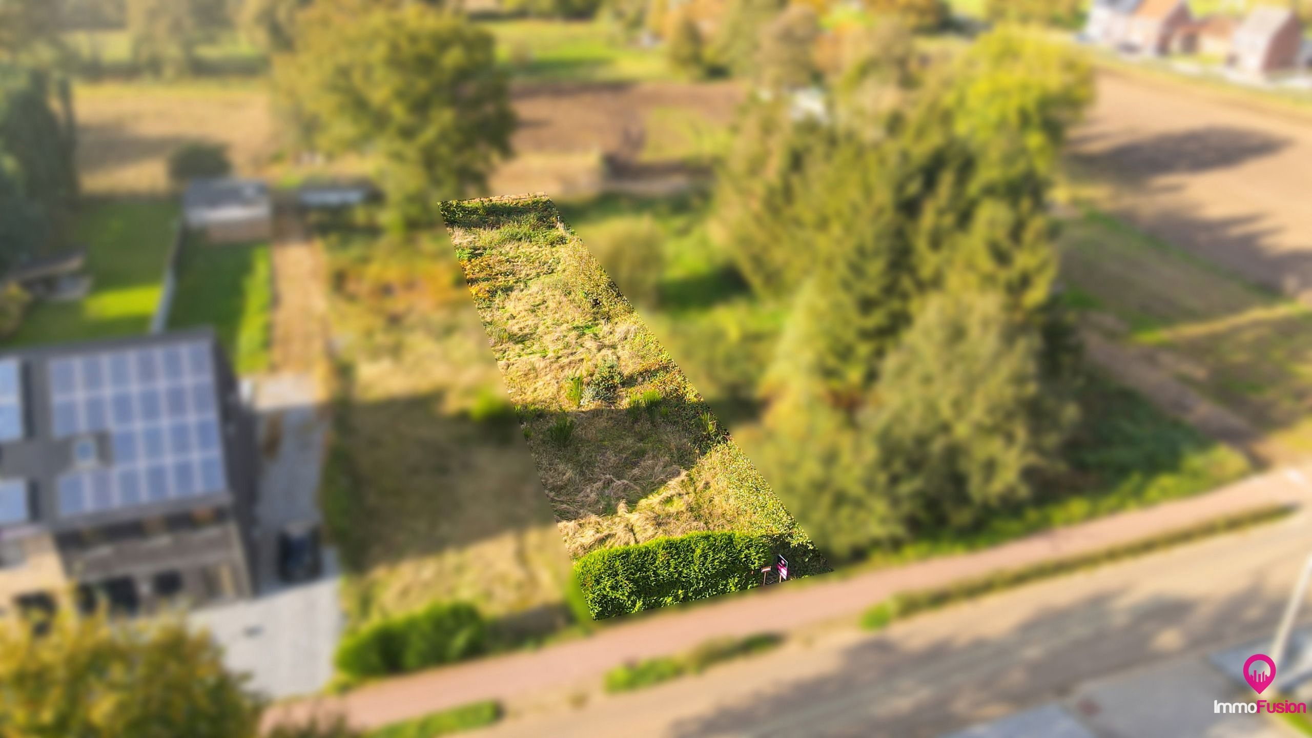 Rustig gelegen bouwgrond van 7a85ca met vergunde plannen ! foto 3