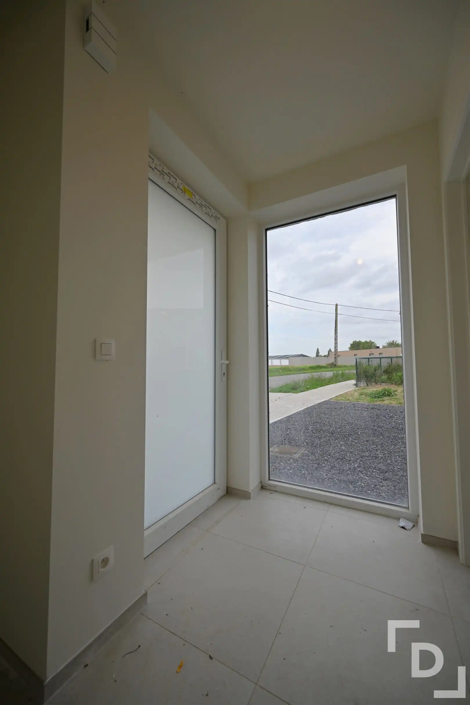 Afgewerkte nieuwbouwwoning te huur in hartje Proven. foto 13