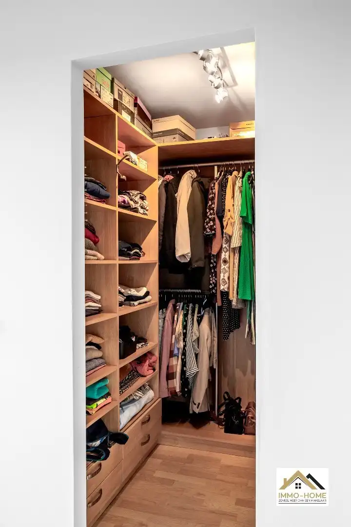 Lichtrijk instapklaar appartement op topligging Lokeren foto 21