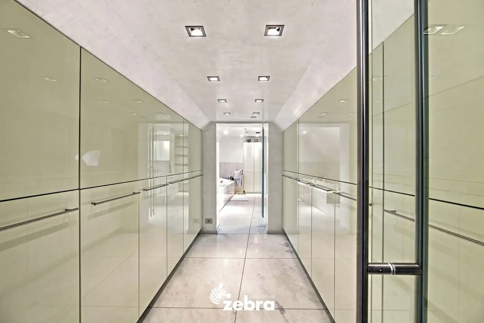 Exclusieve villa op een perceel van bijna 3.000 m² in Meulebeke! foto 22