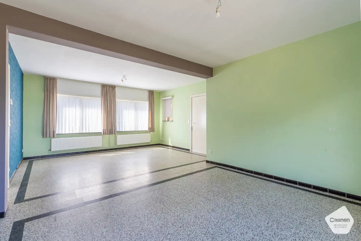 VRIJSTAANDE LANDELIJKE GELEGEN TE RENOVEREN WONING met 3 slaapkamers en MOOI PERCEEL VAN 980 m² foto 6