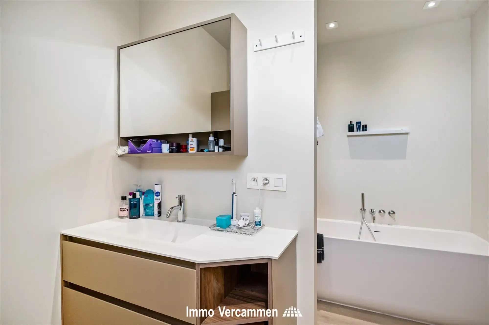 Verrassend ruime woning met 5 slpks te Duffel foto 9