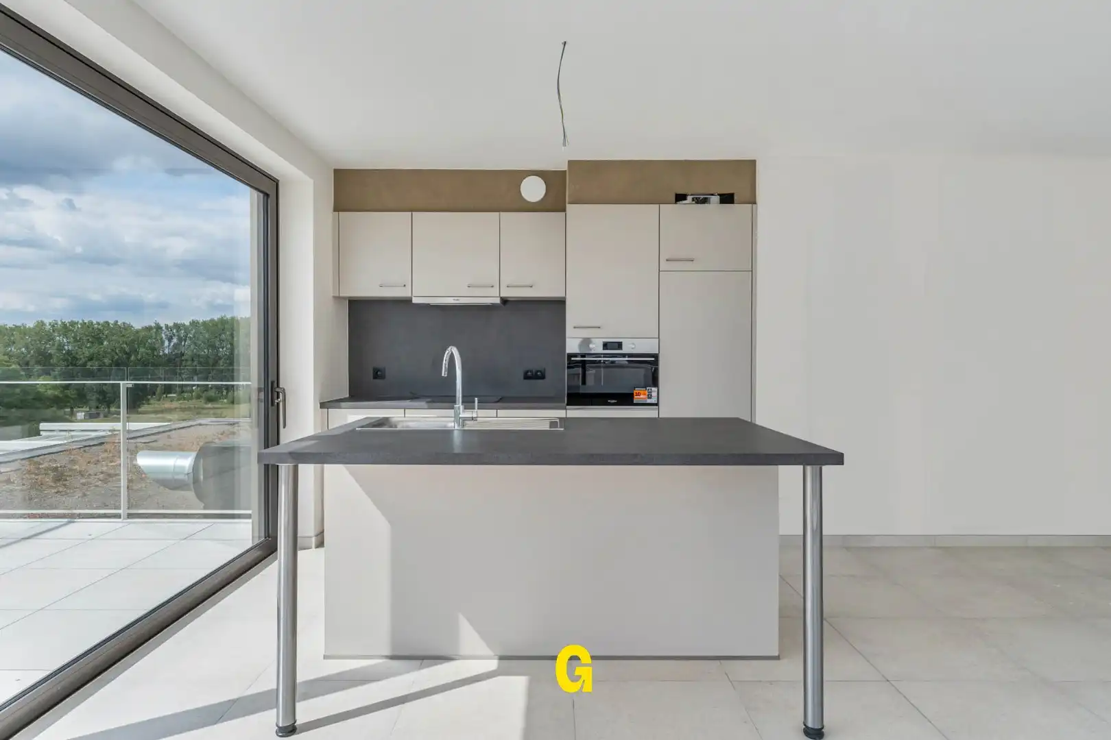 Luxueus energiezuinig penthouse appartement met ruim zonneterras met prachtig verzicht op het stadscentrum en achterliggend groen foto 9