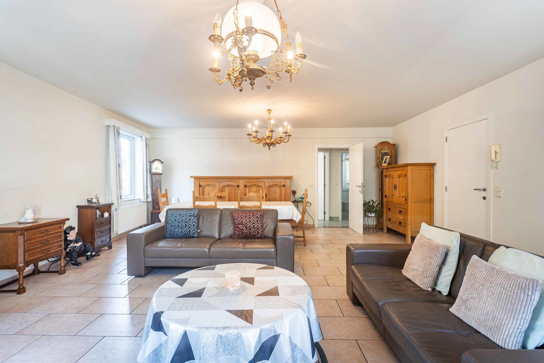 Ruim lichtrijk, 2 slpkamer-appartement met terras  foto 7