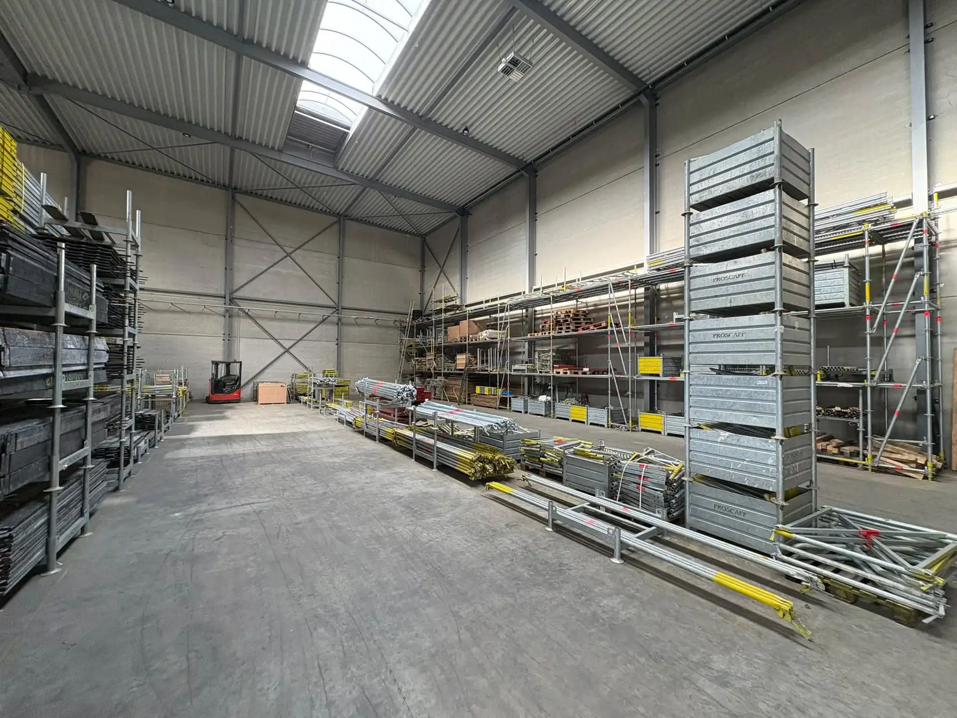 Magazijn van ca. 1.330 m² met laadkade in Evergem foto 8