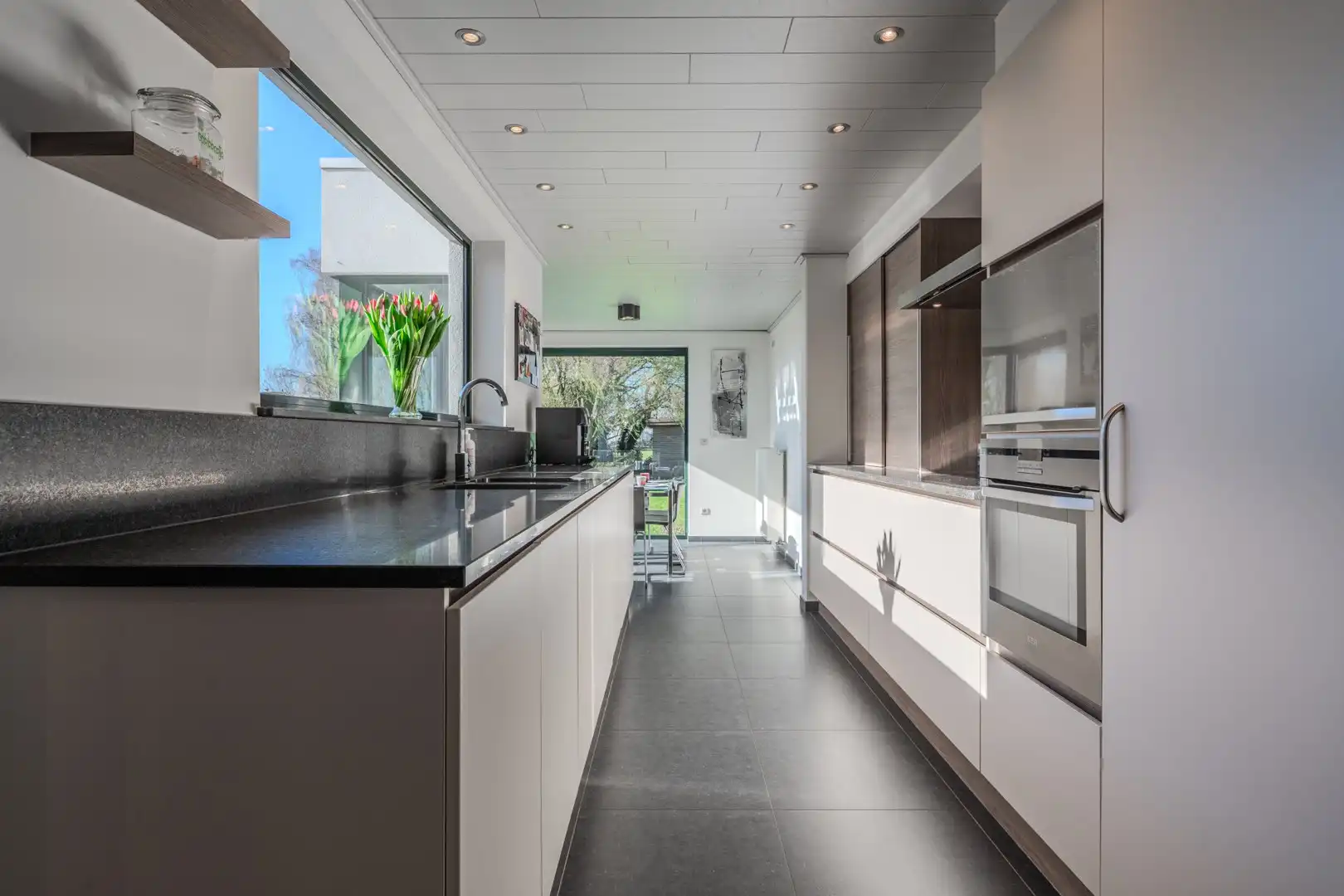 Ruime instapklare woning met landelijk zicht foto 8