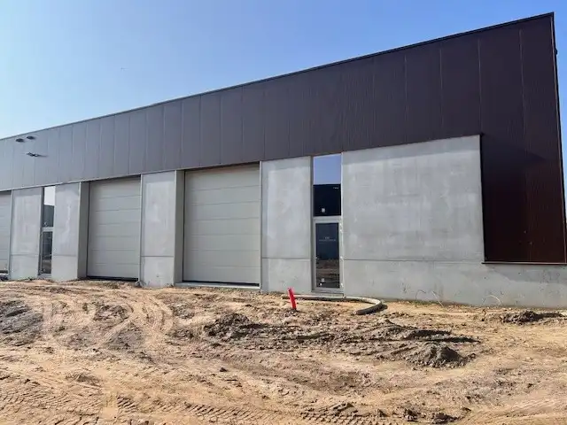 Zeer goed gelegen bedrijfsruimte foto 11