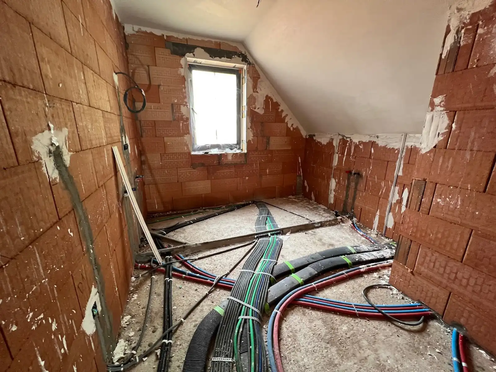 6% BTW - OB met 3slpk, bureau, dressing, terras en tuin foto 15