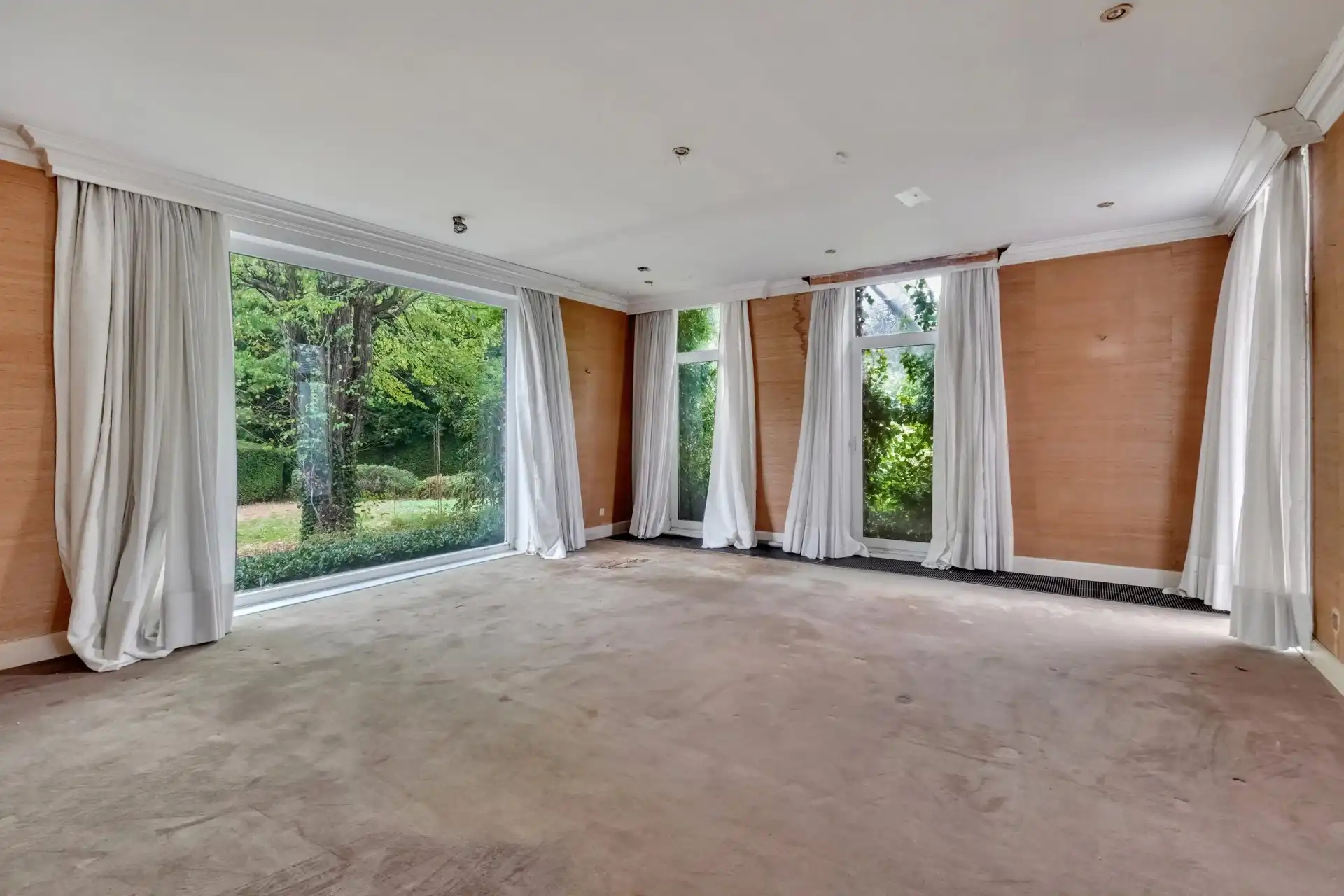 Statig landhuis in klassieke stijl met Wirtz-tuin foto 8