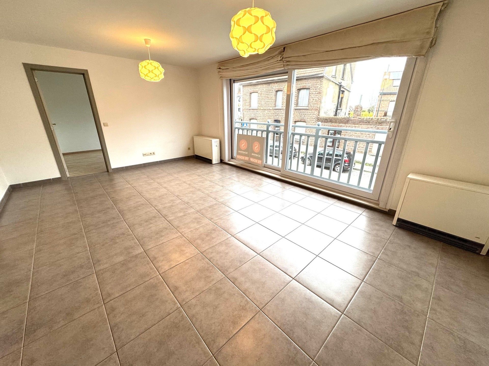 Verzorgd en instapklaar éénslaapkamerappartement te koop in het hart van De Haan, op wandelafstand van winkels, openbaar vervoer en andere voorzieningen. foto 3