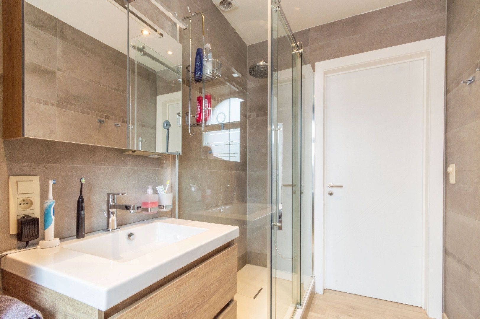 INSTAPKLARE WONING MET 3 SLAAPKAMERS + ZUID-TUIN! foto 12