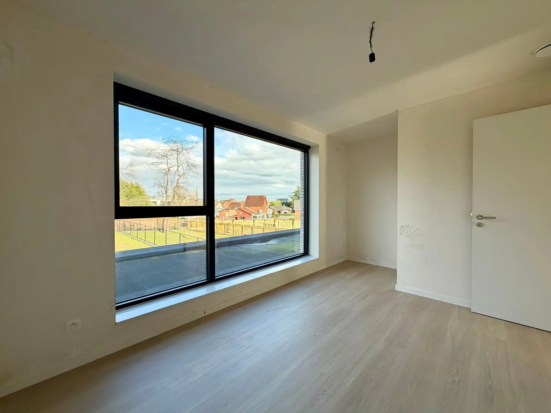 Nieuwbouwwoningen - instapklaar, energiezuinig, prachtige ligging en 3 slaapkamers foto 12