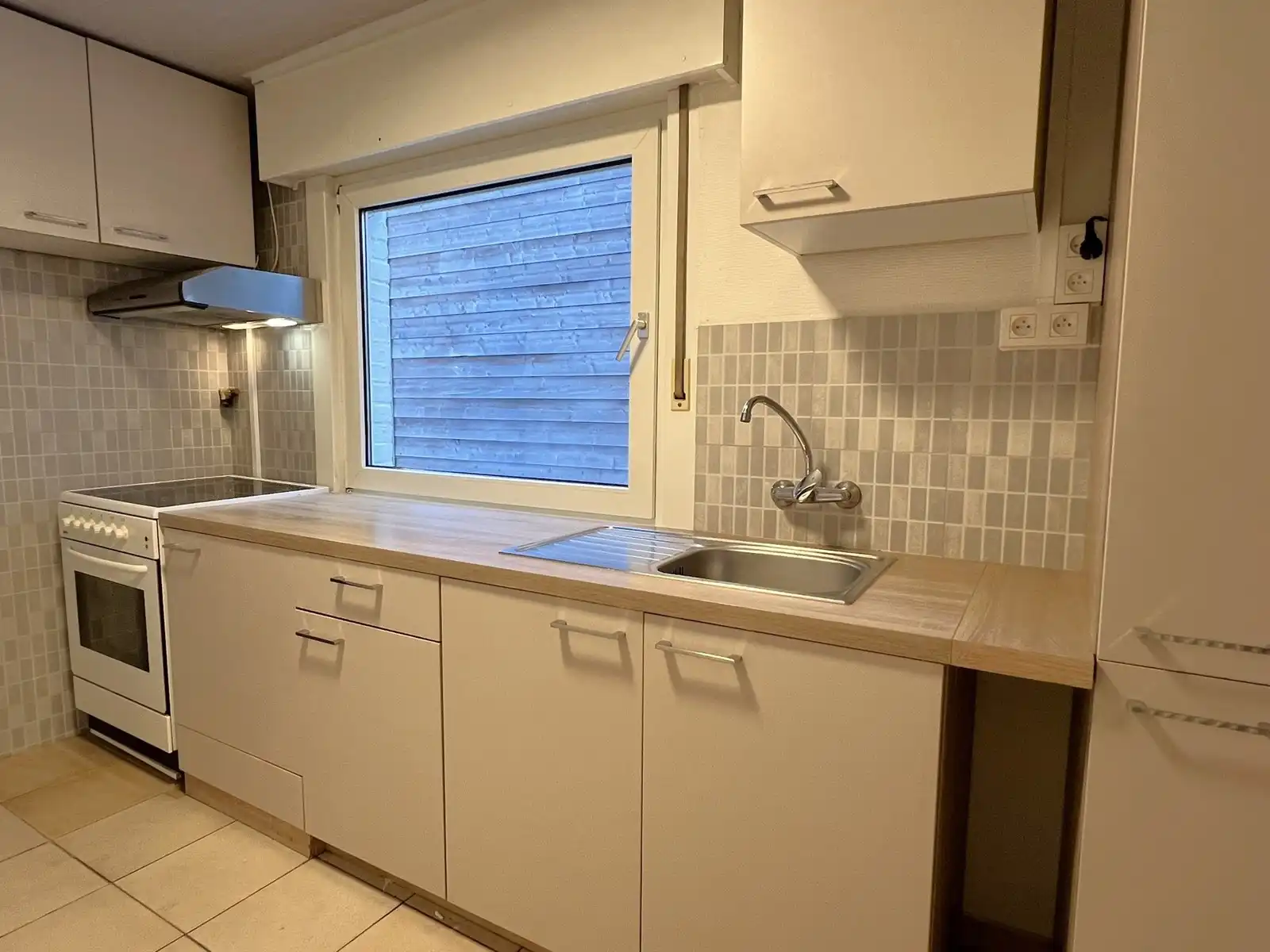 Verzorgde rijwoning met diepe tuin foto 4