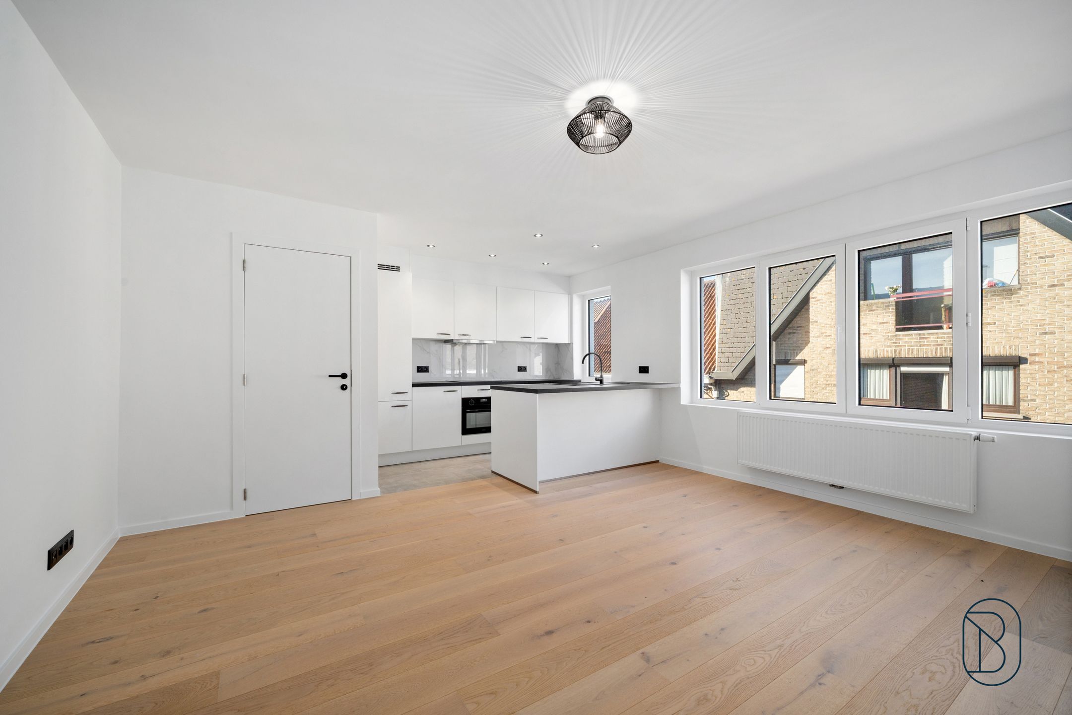 Recent gerenoveerd appartement met terras in Wevelgem foto 2