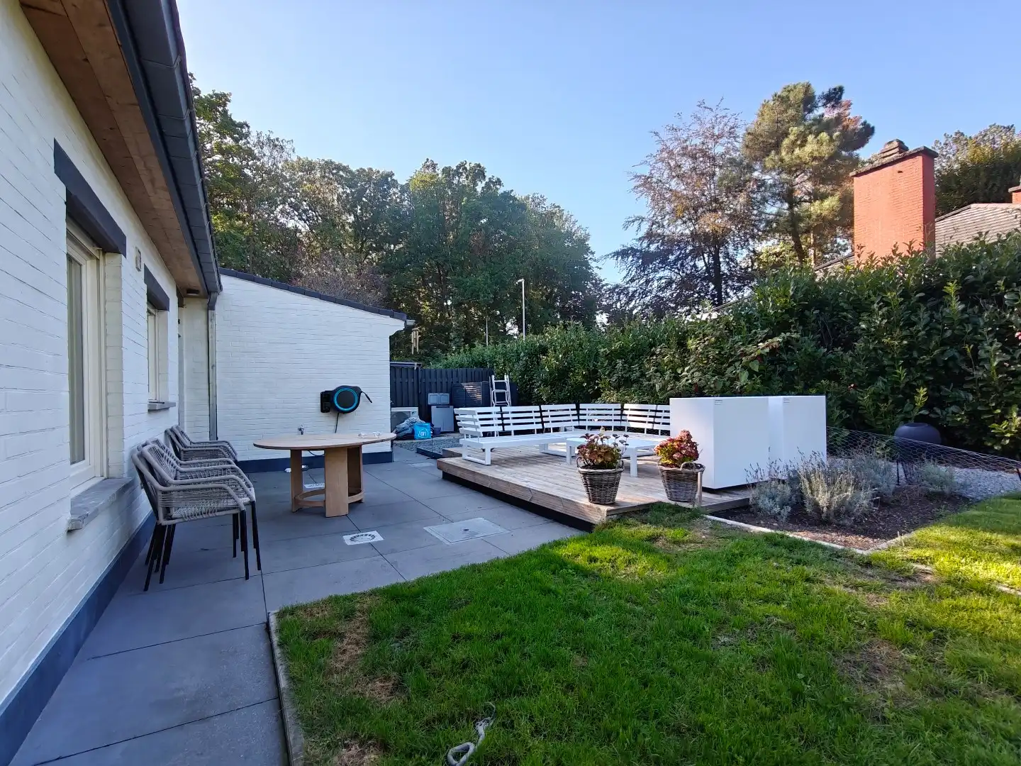 Volledig gerenoveerde bungalow met tuin en dubbele garage te Waasmunster foto 11